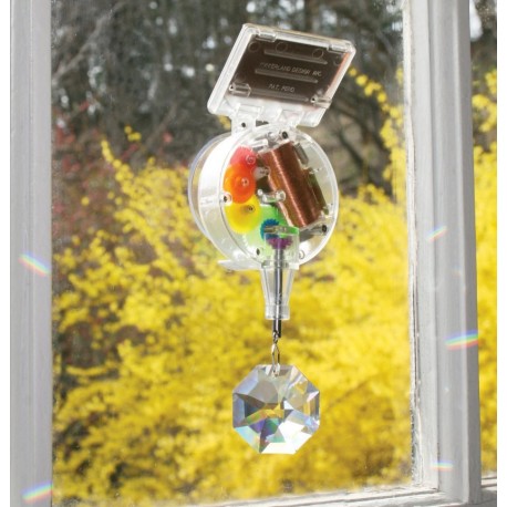 Rainbow Maker de Kikkerland creando arcoíris de colores con luz solar