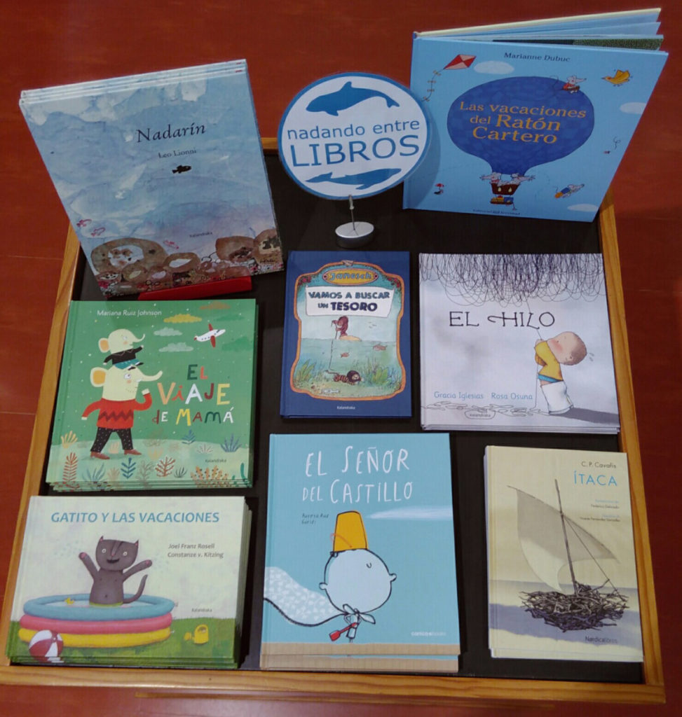 NADANDO ENTRE LIBROS. ÁLBUM ILUSTRADO ⋆ Blog de Rayuelainfancia