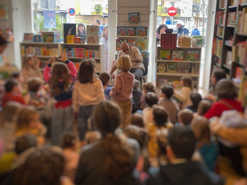Espacio para talleres y actividades de mediación lectora en Rayuela